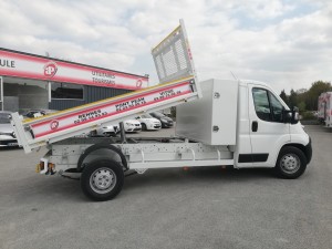 Camion Benne avec Coffre